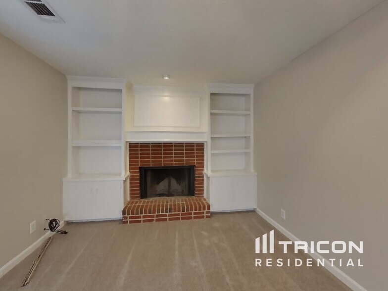 Building Photo - 1540 Academic Ct
