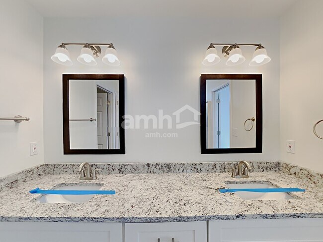 Building Photo - 5114 Wetlands Dr