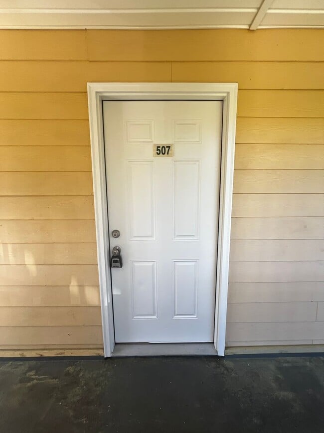 Building Photo - Now Available, Two Bedroom Condo at Club Villas in Little River. Community Pool!