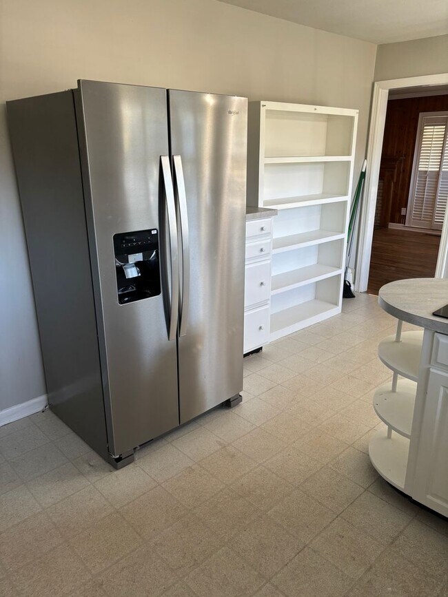 Building Photo - 2001 Michael Terrace