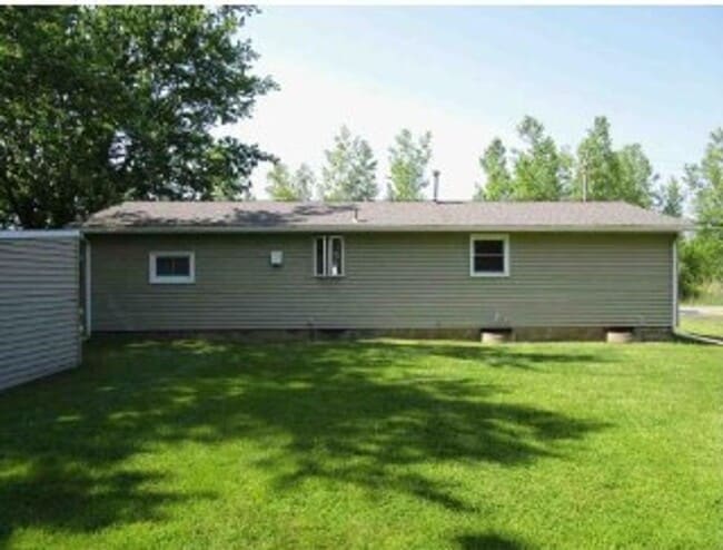 Building Photo - 5894 McKinley Rd