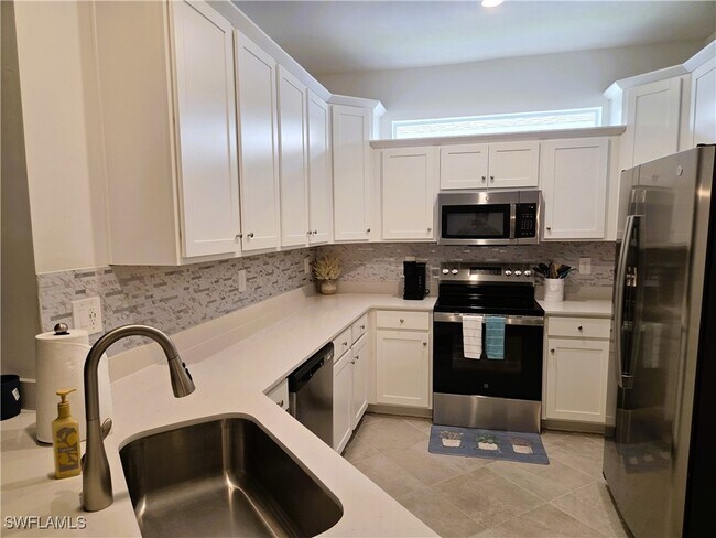 Building Photo - 20683 Hazelnut Ct