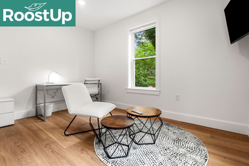 Building Photo - New RoostUp Furnished Private Bedroom with...
