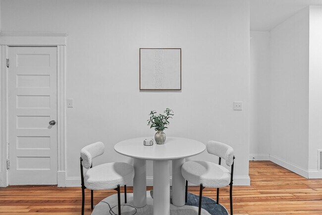 Building Photo - 3101 Old Rte 66