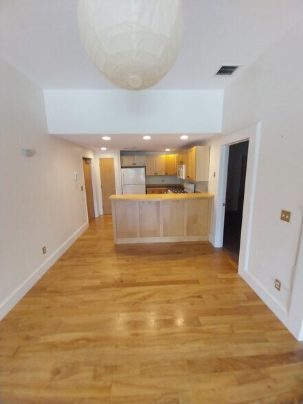 kitchen dining - 135 Main St