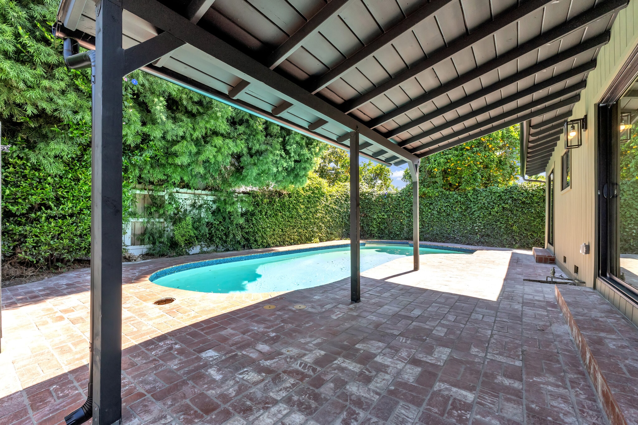 Covered Patio & Pool - 4316 Bellaire Ave