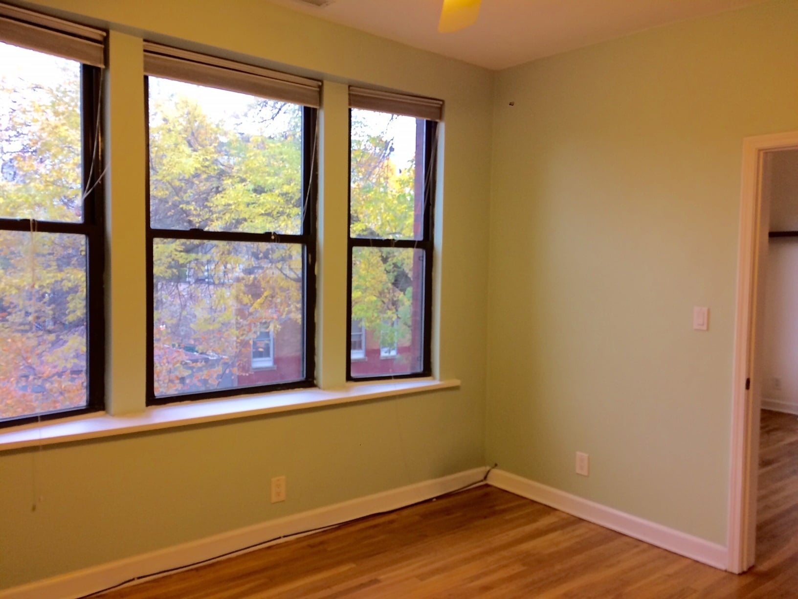 Master Bed 2 - 1952 W George St