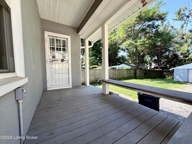 Building Photo - 1104 Barret Ave