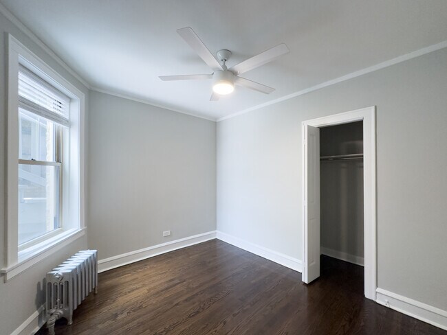 Building Photo - 5259 W Nelson St