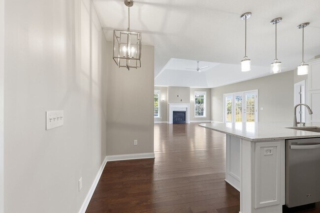 Building Photo - 8017 Pleasant Dr