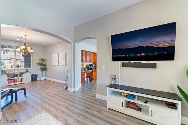 Building Photo - 1005 Windwalker Ave