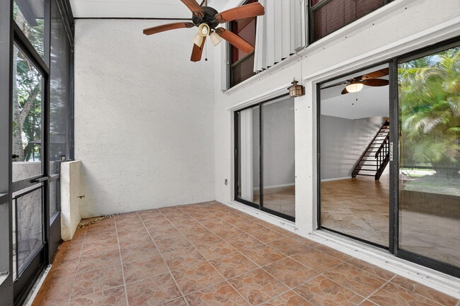 Building Photo - 243 NW 45th Ave