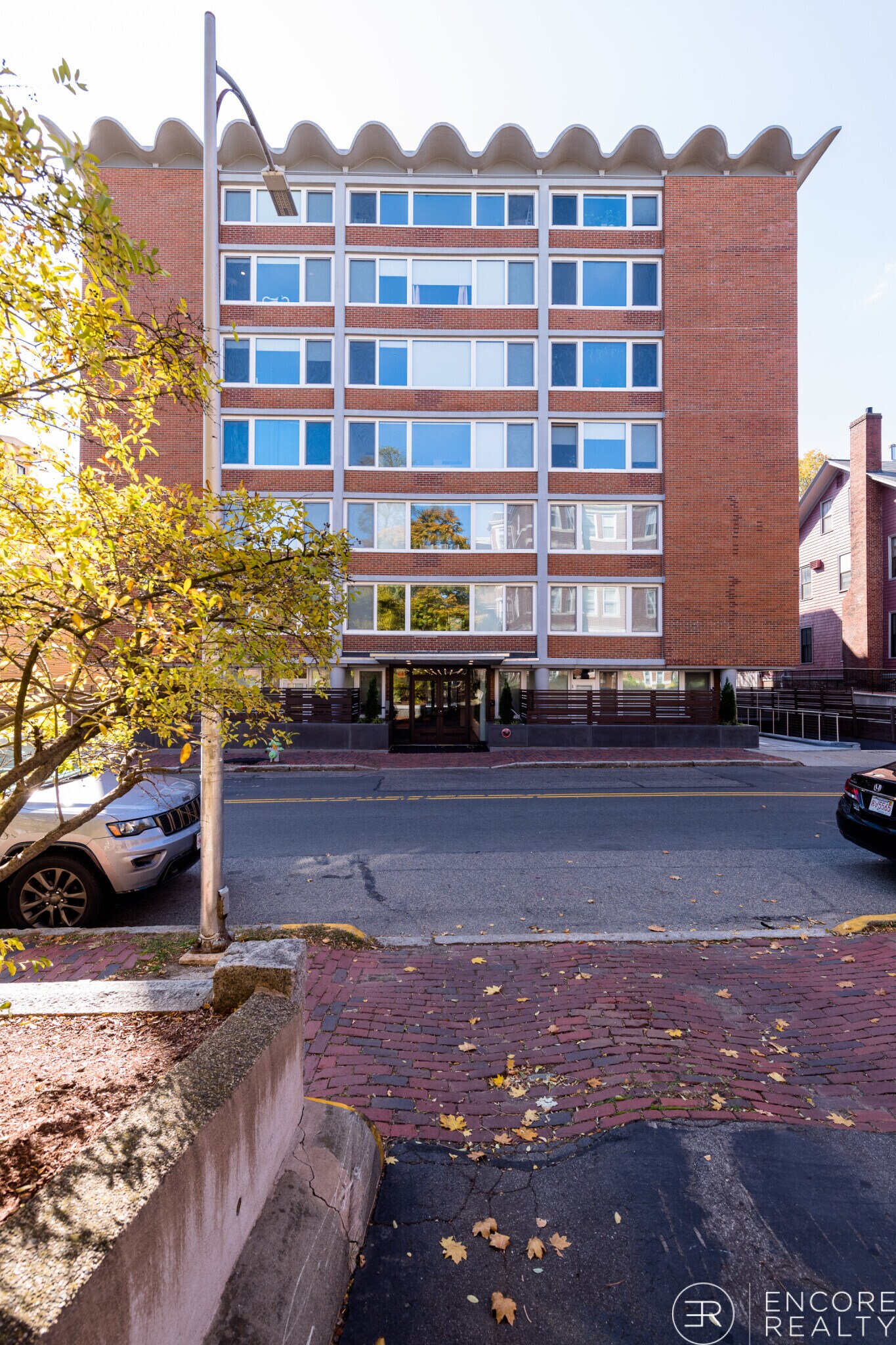 Building Photo - 334 Harvard St