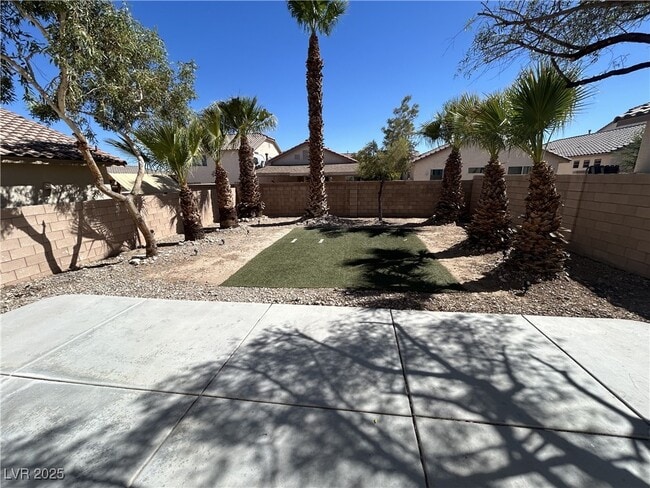 Building Photo - 8439 Regal Hills Ct