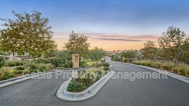 Building Photo - 27623 Solana Wy