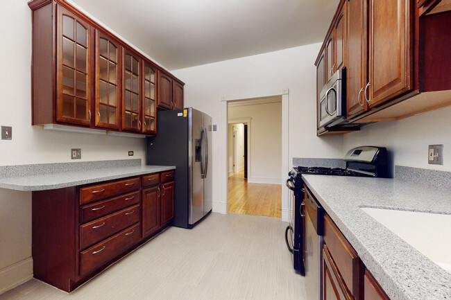 Kitchen - 1413-15 E. 57th