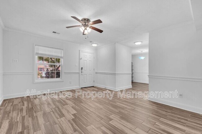 Building Photo - 90 Adams Dr NE