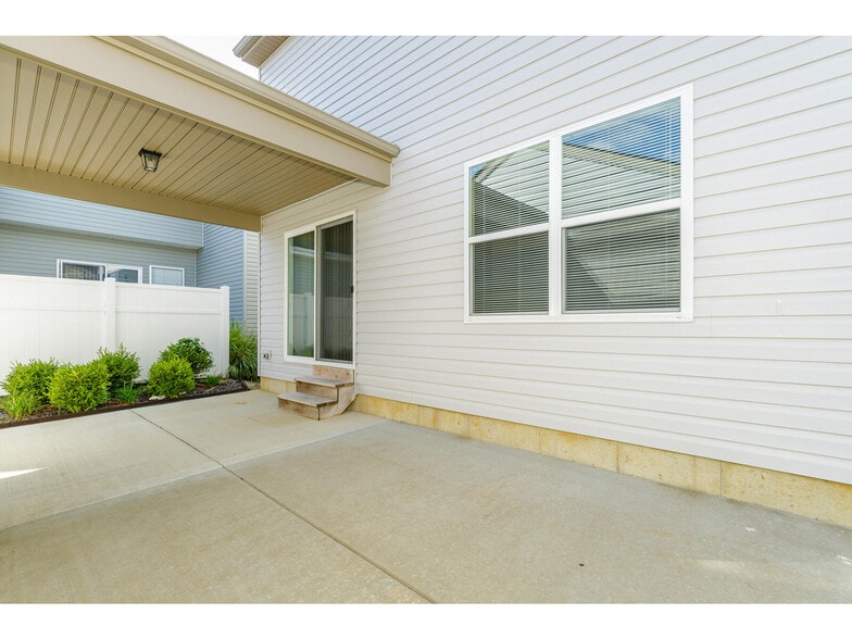 Building Photo - 810 Waler Dr