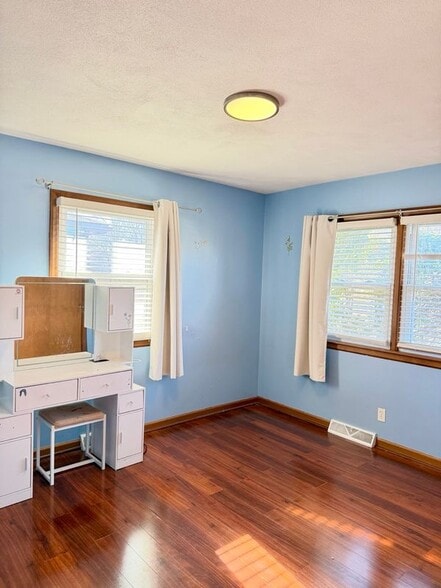 Building Photo - 1617 N 64 Terrace