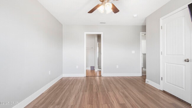 Building Photo - 7456 Shadow Lake Dr