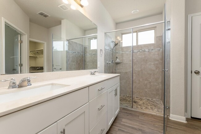 Building Photo - 7703 Kings Spring
