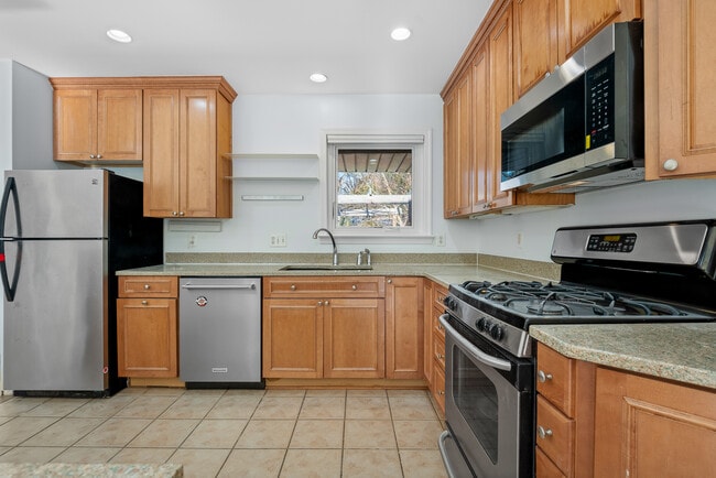 Building Photo - 1407 Leegate Rd NW