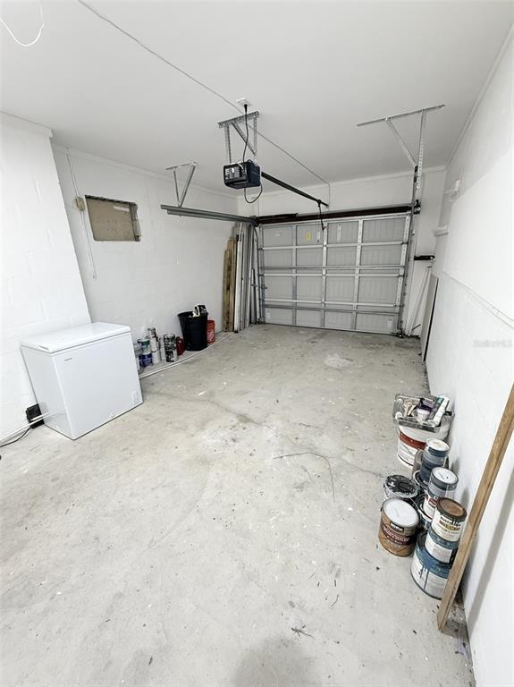 Building Photo - 105 N Aurora Ave