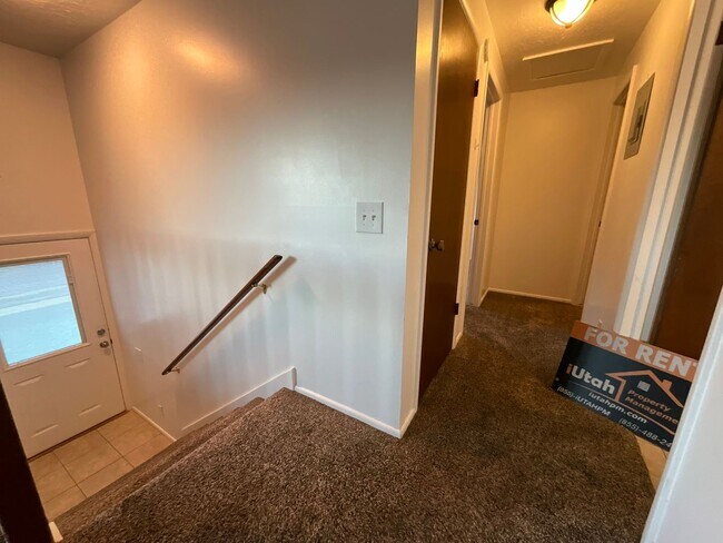 Building Photo - 681 E 2300 N