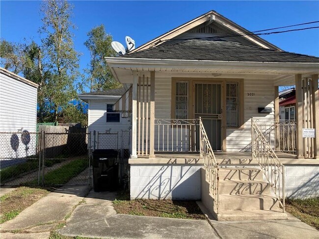 Building Photo - 2021 Music St