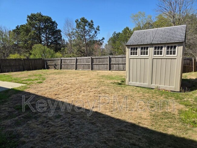 Building Photo - 999 Watermark Dr