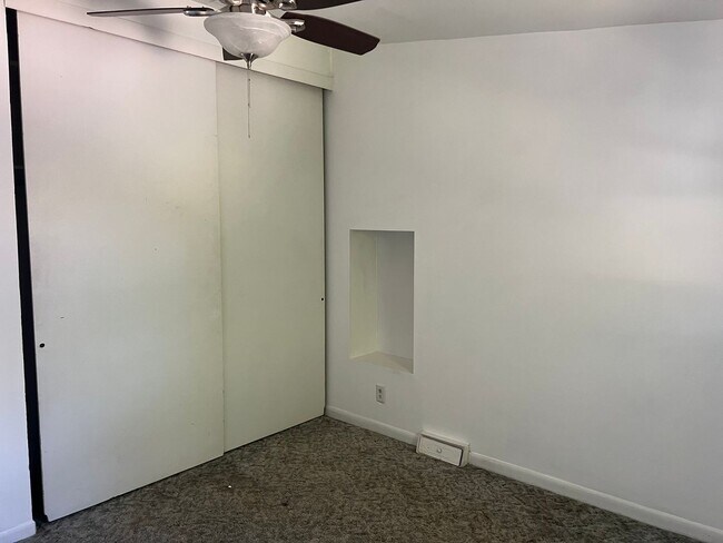 Building Photo - 211 Anne St