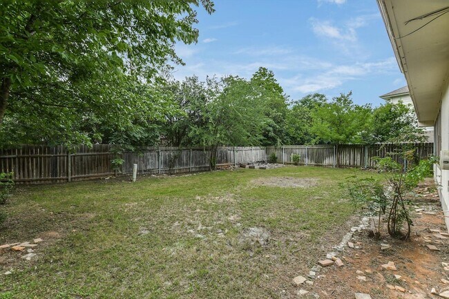 Building Photo - 17607 Klamath Falls Dr