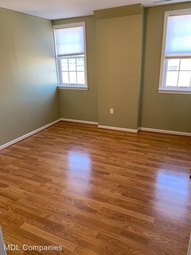 Building Photo - 2 br, 2 bath Apartment - 233 Jennison Place