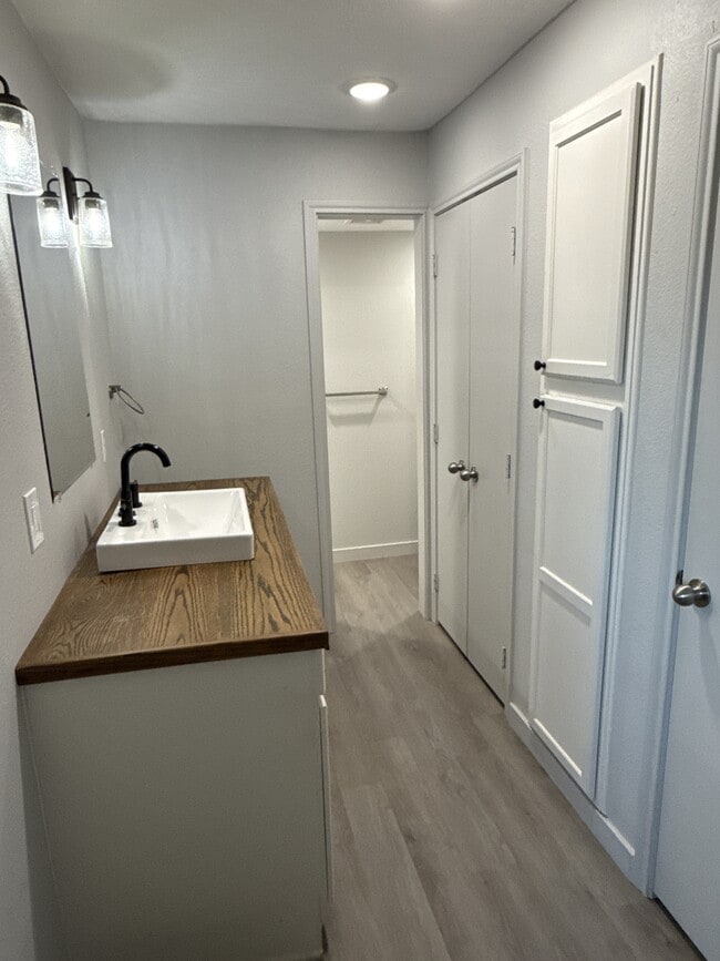 Building Photo - 279 Private Rd