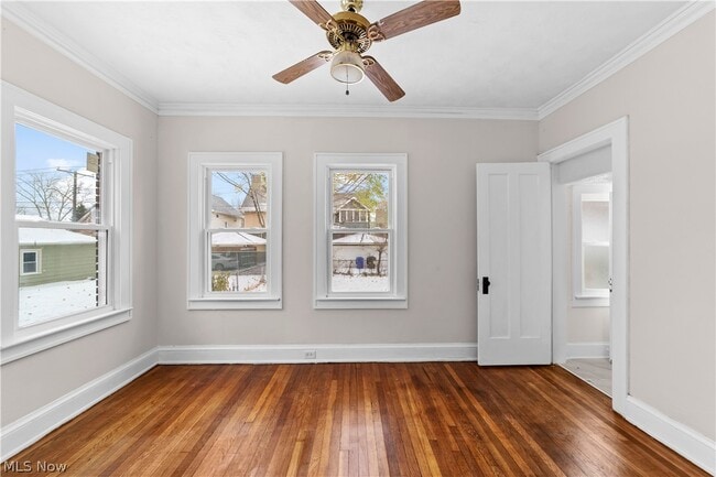 Building Photo - 867 East Blvd