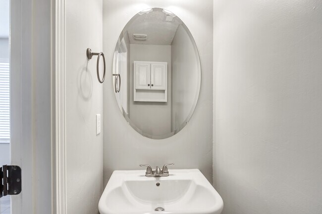 Building Photo - 362 S 1230 W
