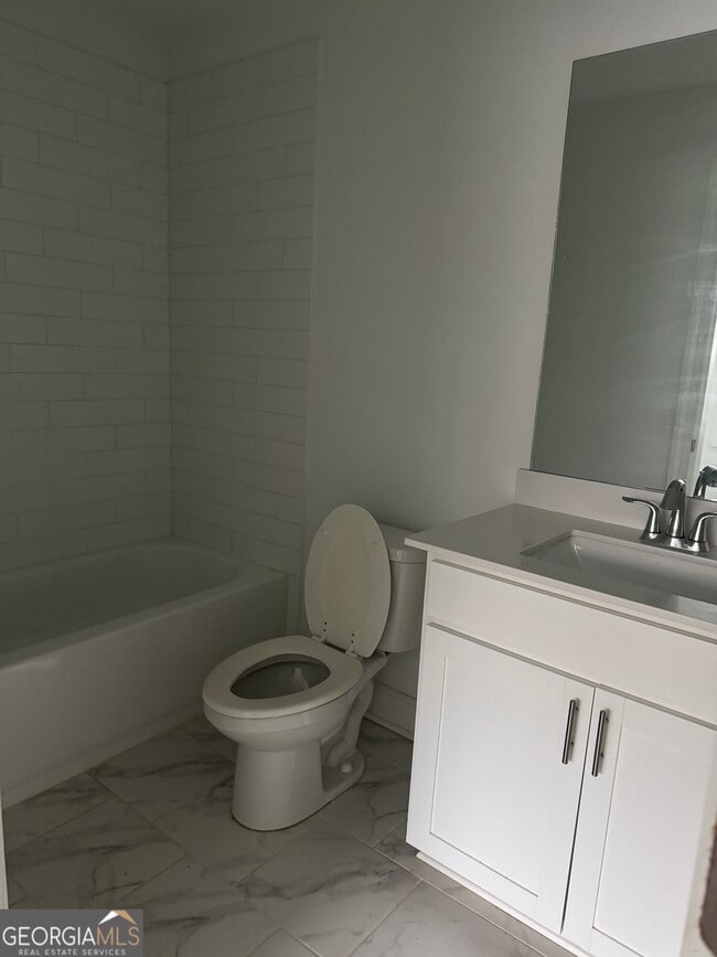 Building Photo - 4400 Sims Pk Overlook