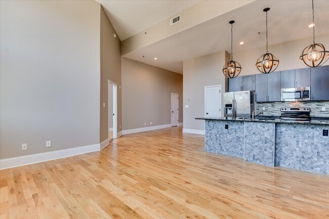 Building Photo - 936 Broad St