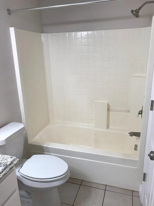 Building Photo - 1055 Vermont Ave