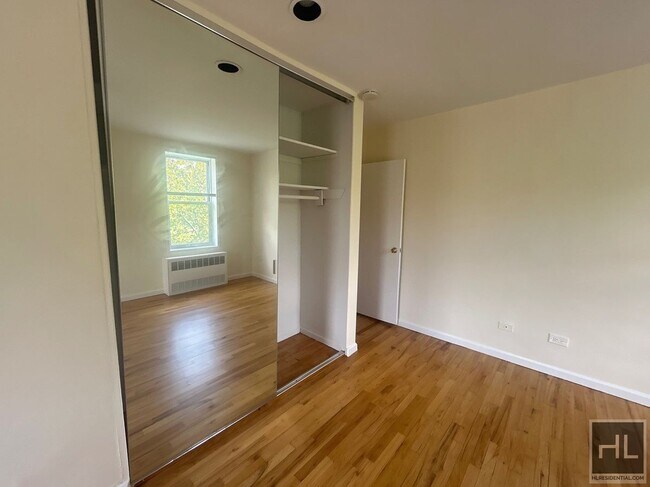 Building Photo - GRAND CENTRAL PARKWAY