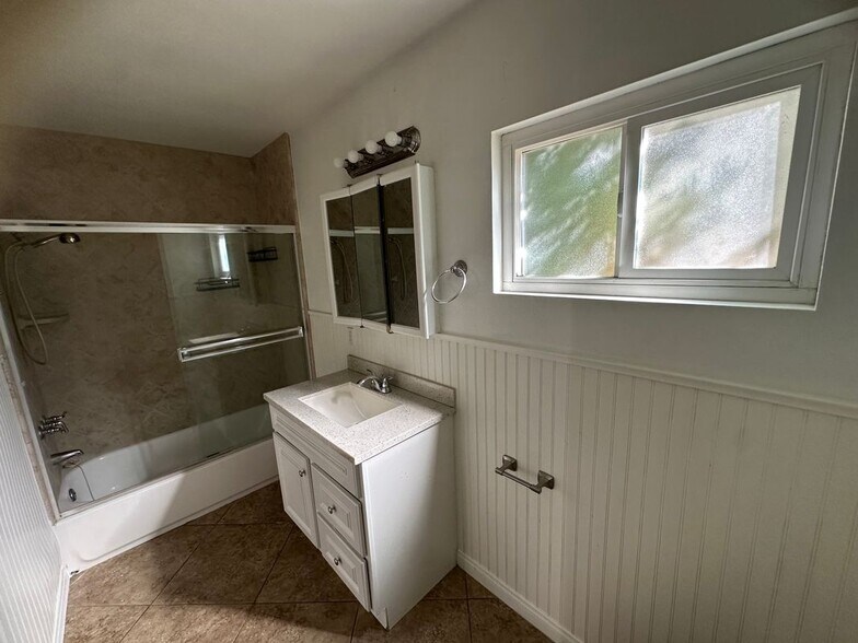 Building Photo - 8156 Tilden Ave