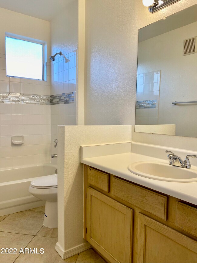 Building Photo - 3848 N 3rd Ave