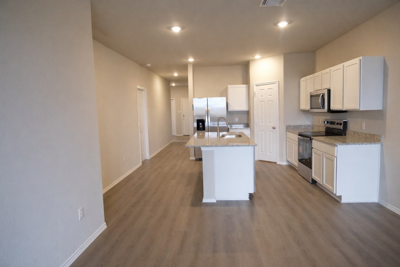 Building Photo - 1123 Stone Vly Rd