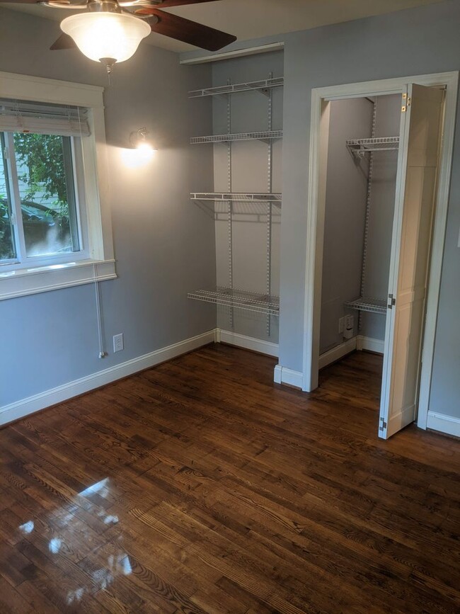 Building Photo - 105 W Longview St