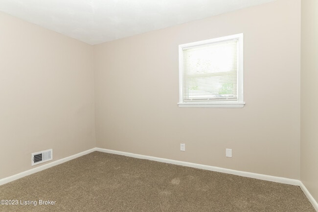 Building Photo - 303 Elk River Dr