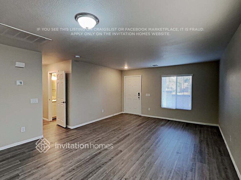 Building Photo - 11575 W Aruba Beach Ave