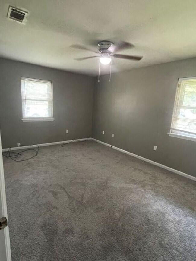 Building Photo - Coming Soon West Conway With Bonus Room