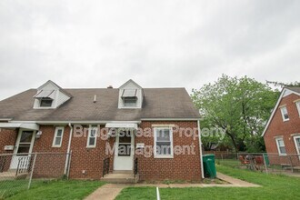 Building Photo - 809 Winston Dr