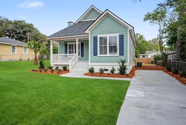 Building Photo - 3 Bedroom Home near Parkside in Savannah