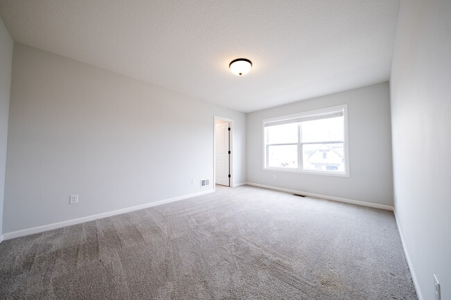 Building Photo - 3849 Thrush St